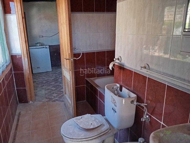 Foto efca7e9e-cb0c-4570-a77e-ba75d10da78a. Casa a Quirós