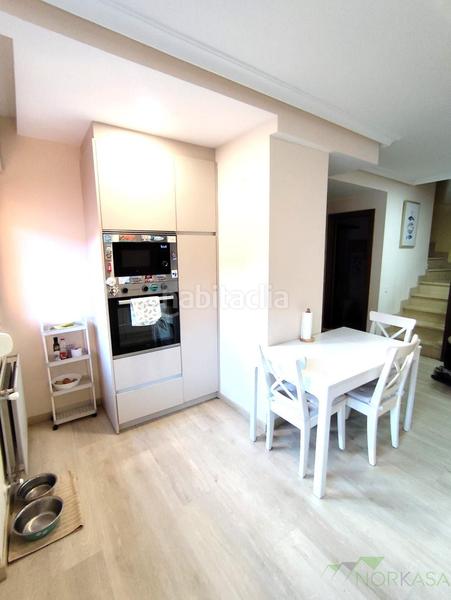 Foto dc3a1044-7f1d-474c-b0bb-9c1439038c20. Attique avec chauffage parking dans Auditorio - Seminario - Parque de Invierno Oviedo