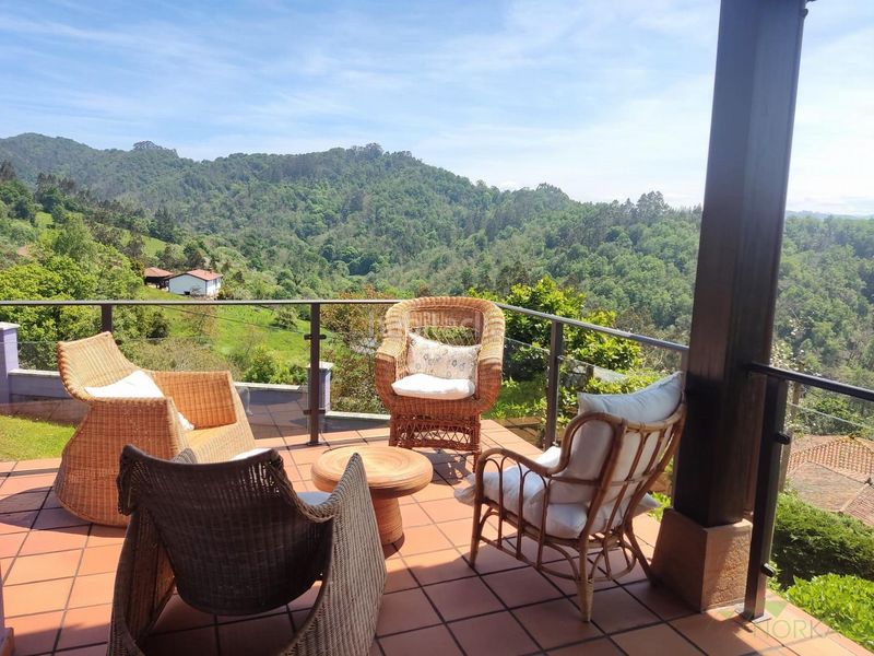 Foto 497dd316-3402-4810-871b-3d369428474e. Xalet amb calefacció aparcament a Cabranes