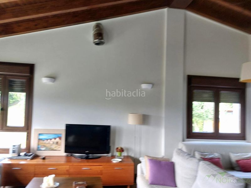 Foto c667886c-46c3-4ed2-83fd-09a7c0264b26. Xalet amb calefacció aparcament a Cabranes