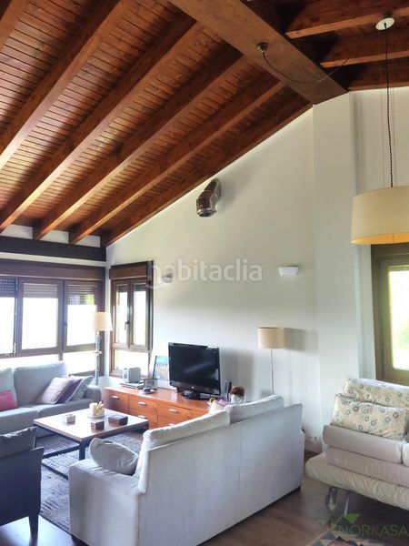 Foto ef1360b1-7f76-4c71-b01c-236fc544b61f. Xalet amb calefacció aparcament a Cabranes