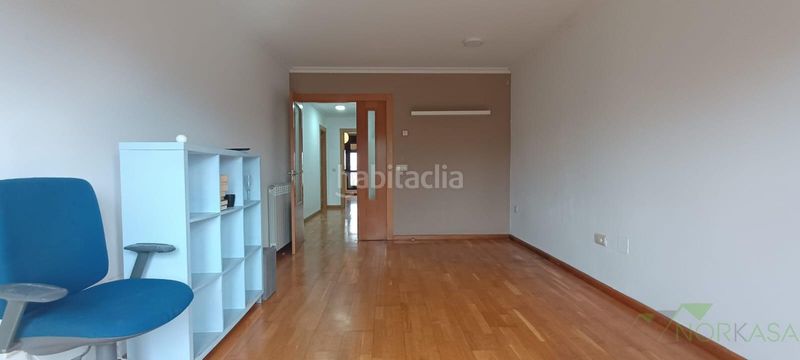 Foto dcb1fa48-4d60-470f-943c-cc72c0f41a3a. Pis amb calefacció a Llanera