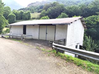 Fabrikhalle  Lugar ronderos. Quirósnave