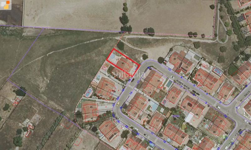 Foto 501c8981-65ca-4cfa-a671-f1f99cbacfae. Casa adossada amb aparcament a Novés