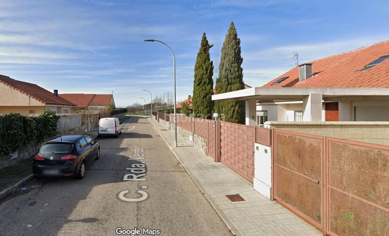 Foto a2df1923-f5ea-4c6a-bd75-0f0ddf3bc5a6. Casa adossada amb aparcament a Novés