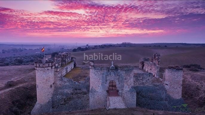 Foto cfb0ea5b-327e-4c7f-8ebb-25caa7dba903. Casa adossada amb aparcament a Novés