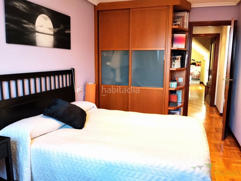 Foto f7f6fdcd-de72-4353-923f-d23e86f778ca. Pis amb calefacció aparcament a Masip Oviedo