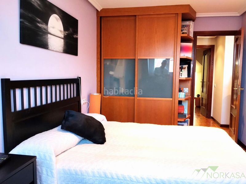 Foto fac57fee-bc70-4b38-8c65-e98c1e2e0996. Pis amb calefacció aparcament a Masip Oviedo