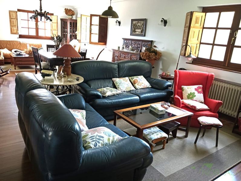 Foto 560d4fea-cfde-47e8-a768-3322797e258c. Chalet  en Pravia