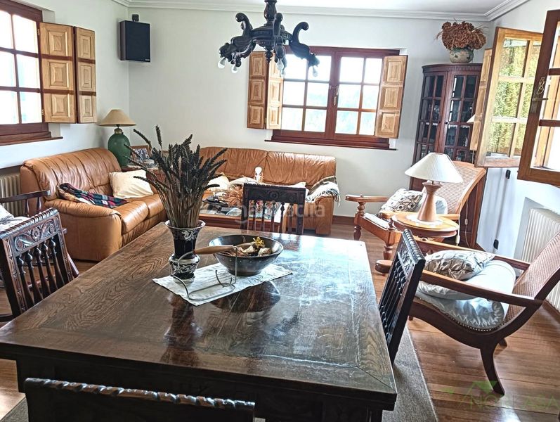 Foto bc10bb90-fcaa-4003-a79f-279f44120e69. Chalet  en Pravia