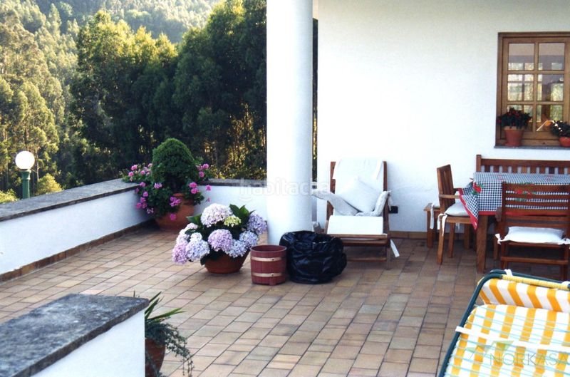 Foto f327518a-8756-4cf6-b078-f302440acd37. Chalet  en Pravia