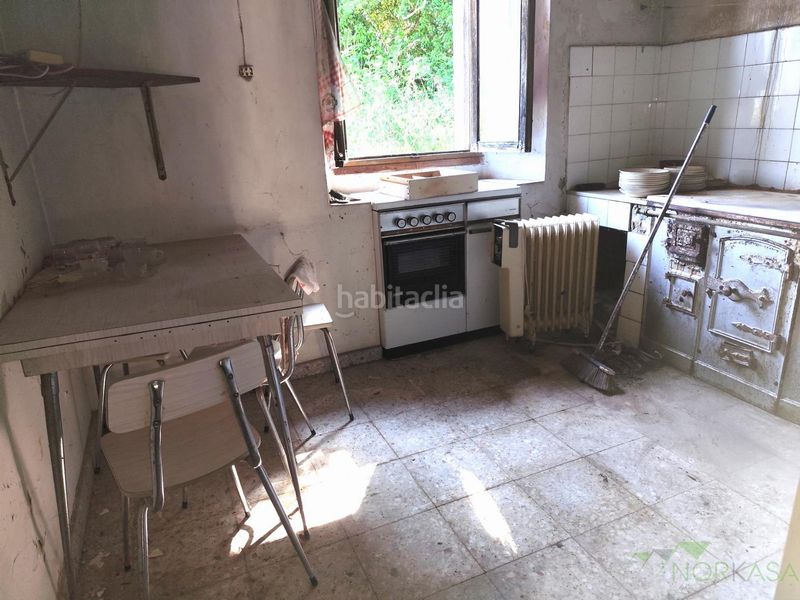 Foto dd5f95e9-1668-4518-a261-4e65b29c9b85. Casa a Salas