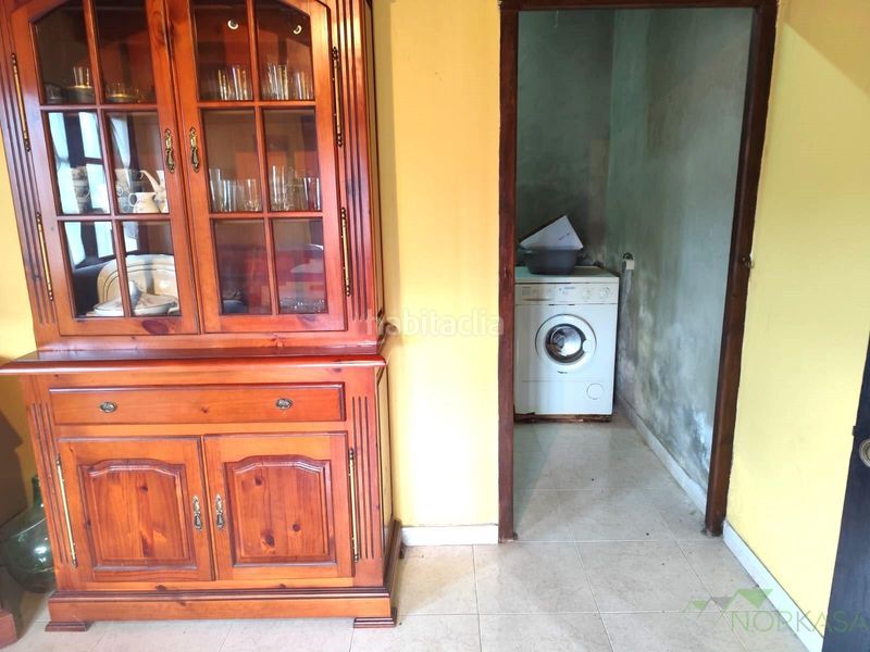 Foto b43acc9d-01fd-49ca-b5e1-c0ab081a3d48. Casa a Quirós