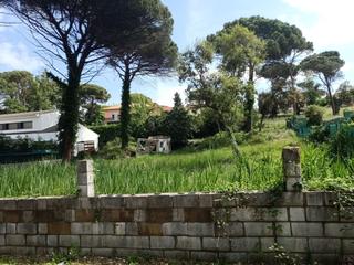 Terreny residencial a Caldes de Malavella. Se vende terreno de 929m2, se puede construir hasta 210 m, con s