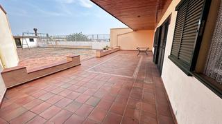 Casa adossada a Cass de la Selva. Oportunidad nica en cass de la selva-casa con amplio garaje y