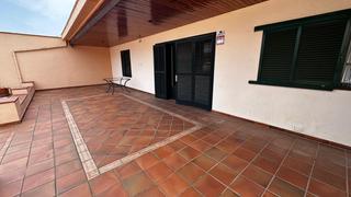 Maison jumelée à Cassà de la Selva. Oportunidad única en cassà de la selva-casa con amplio garaje y