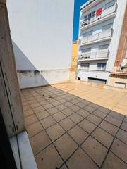 Maison jumelée à Vilartagues-Tueda de Dalt. Casa adosada en venta, para reformar, en sant feliu de guíxols.