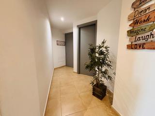 Pis a Cass de la Selva. Piso de tres habitaciones con parking y trastero.