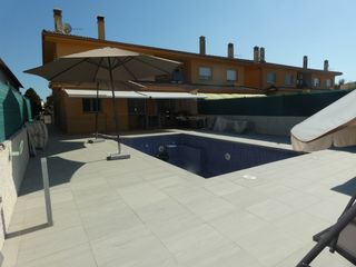 Maison jumelée  Carrer estació 34. Casa cuidada al detalle con piscina y jardín