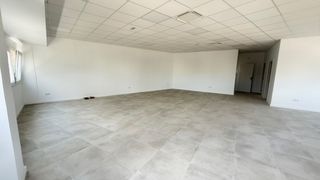 Lloguer Local Comercial  Carrer del remei. Local de 90 m² para oficina o despacho en cassà de la selva.