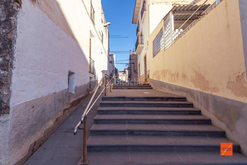 Foto 48500fa0-5c22-4b9d-ab2e-437ed8b44bf2. Casa aparellada a Santa Bàrbara