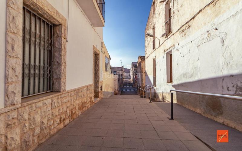 Foto 50f76270-b193-4eb2-9d0c-7ec0a575996e. Casa aparellada a Santa Bàrbara