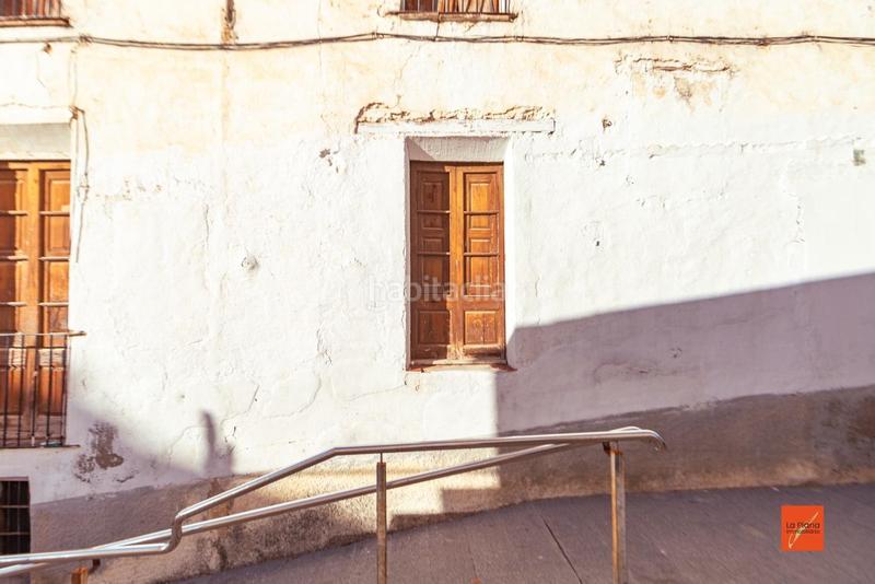 Foto 906c3aed-53e6-4196-aaaf-f3c9f27121a3. Casa aparellada a Santa Bàrbara