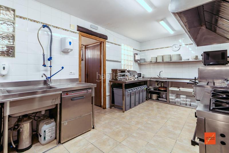 Foto 583e3930-f7bf-4394-b177-1b1360e78380. Edificio hotel rural en venta en tarragona en Masdenverge