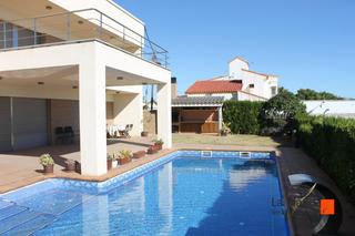 Xalet a Alcanar. Chalet de alto standing en alcanar playa tarragona