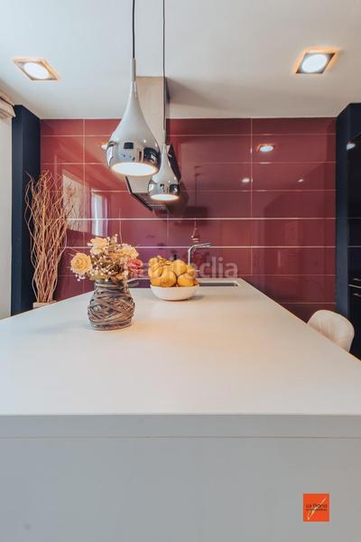 Foto a2829ea2-aeb8-47d7-9b0f-e4251f96f5dd. Casa adossada amb calefacció aparcament a Sant Llatzer Tortosa