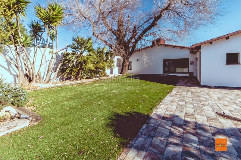 Foto bc97ff21-30a8-4c9e-be0e-cace129004b0. Chalet with heating parking pool in Santa Bàrbara