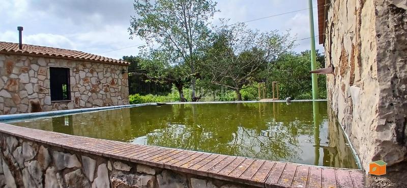 Foto 2a082fd3-39b6-4809-82a3-94a679ee0469. Masia amb calefacció aparcament piscina a Perelló (El)