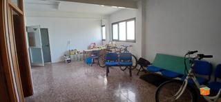 Local Comercial a Roquetes. Almacen esquinero en venta en roquetesraval de cristo tarragona