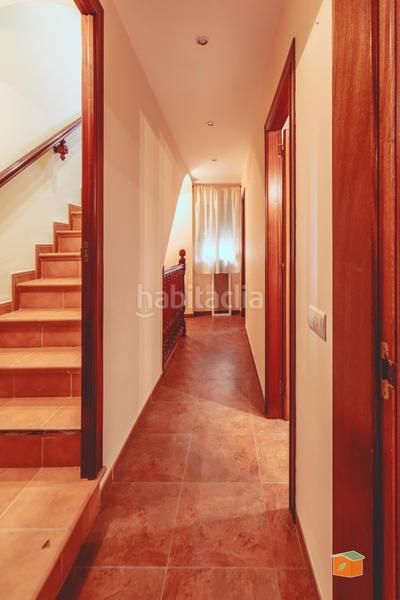 Foto a358571c-d630-40fd-af81-7a4494133840. Casa aparellada amb calefacció a Casc Antic Amposta