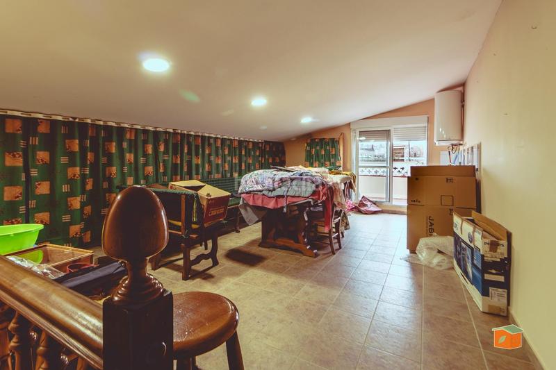 Foto e78060c4-7055-47e9-909f-5b5efecdb403. Casa aparellada amb calefacció a Casc Antic Amposta