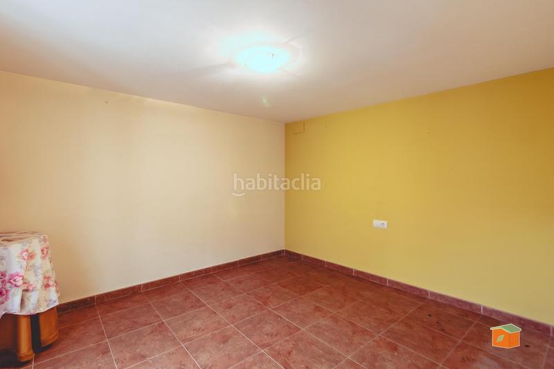 Foto fed51660-0613-481c-a004-51274523f810. Casa aparellada amb calefacció a Casc Antic Amposta