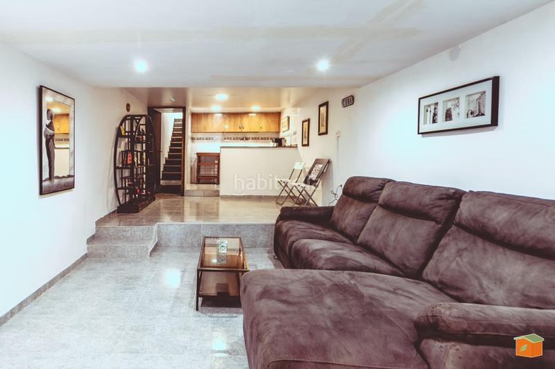 Foto 6860d386-a59f-430d-a69e-bd79a8572164. Casa adossada a Alcanar