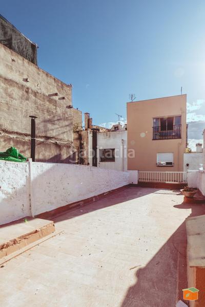 Foto 8f392fcb-07ee-4e3a-9e3c-040b36f79ce5. Casa adossada a Alcanar