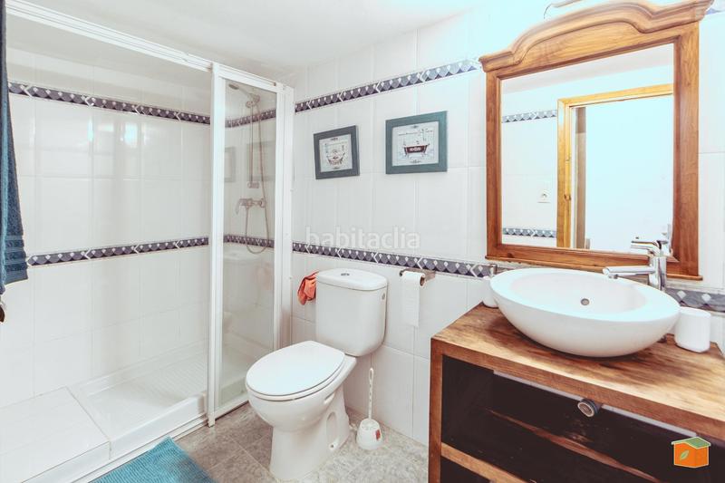 Foto ae2171a8-8f46-4d64-9852-ec3aee21a553. Casa adossada a Alcanar