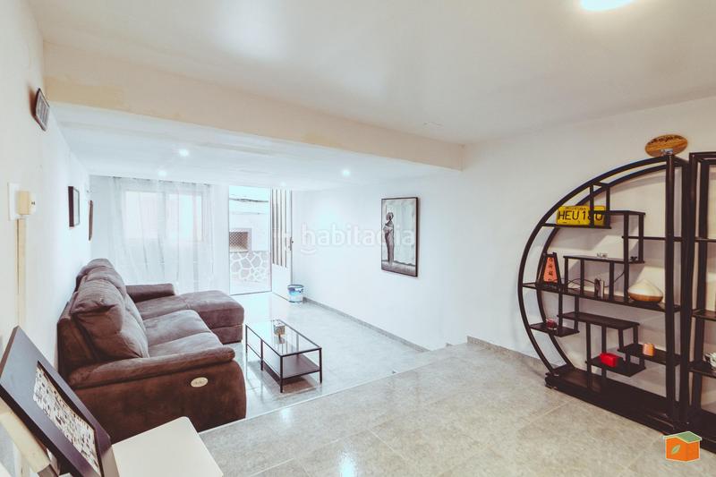 Foto b70c86f3-8212-4dd5-9ad7-3e3d5cb0047f. Casa adossada a Alcanar