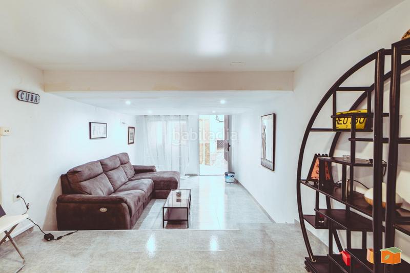 Foto c1385f29-e0e7-4efd-990e-e622cf7c1f12. Casa adossada a Alcanar