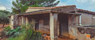 Masía en Godall. Finca con casa en venta en godall tarragona
