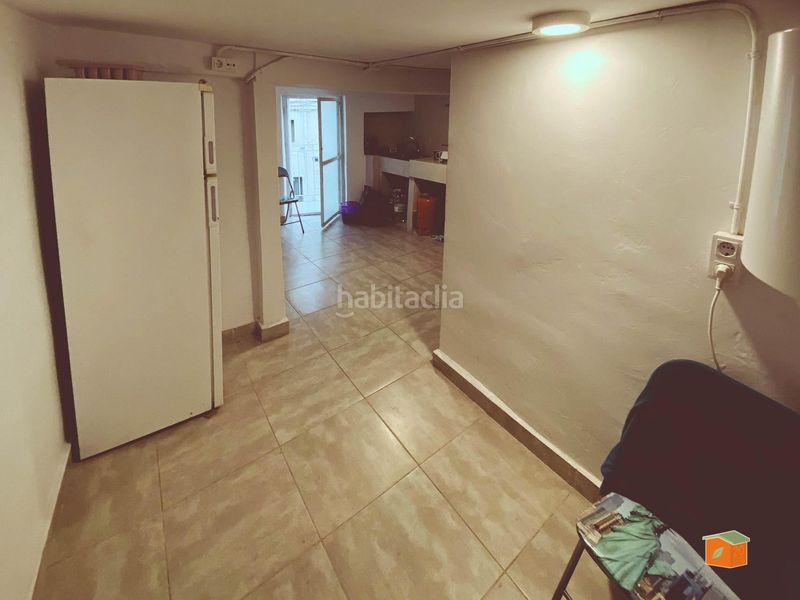 Foto 94ff694b-f9f9-4e94-a862-ee690196a7e9. Casa adossada a Casc Antic Amposta