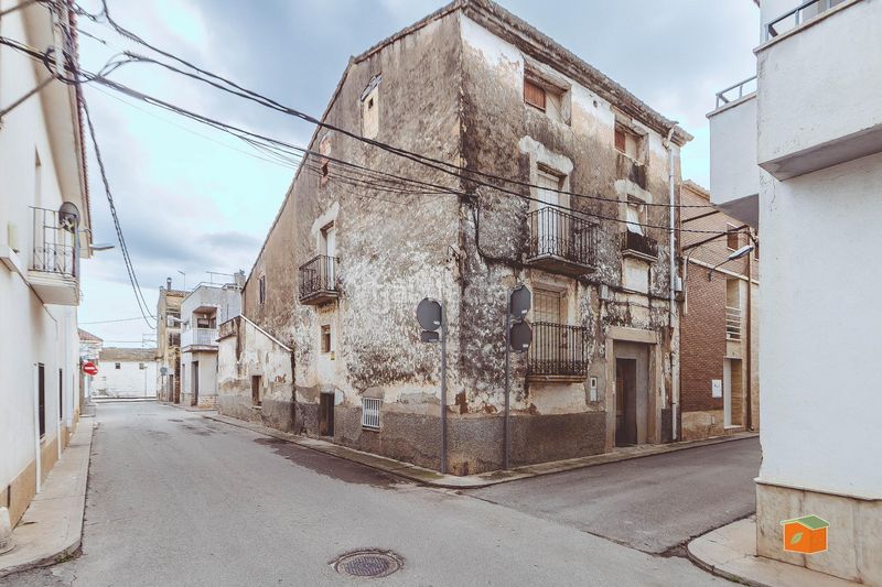 Foto eaee3d76-3dfb-4ef9-9695-c3af73630580. Casa a Santa Bàrbara