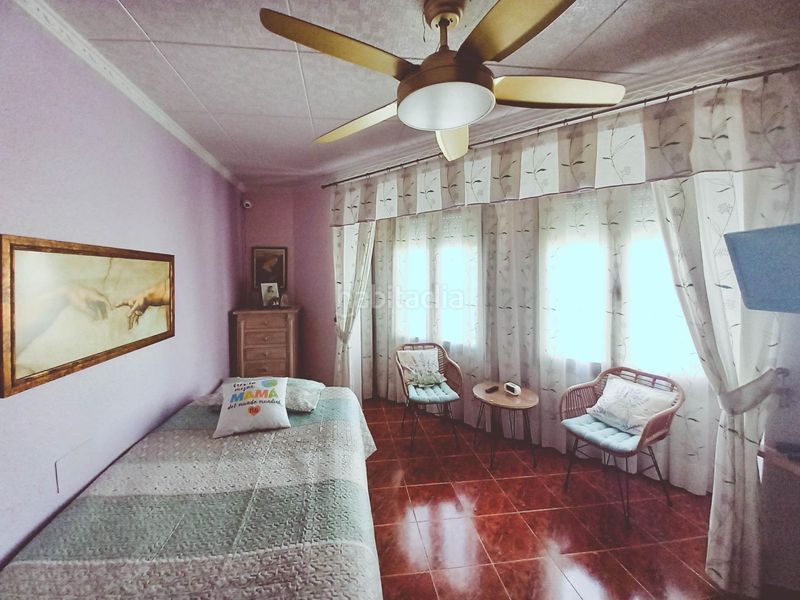 Foto bed97a22-1cff-4b42-9150-a8fa2933d22c. Casa a Camarles