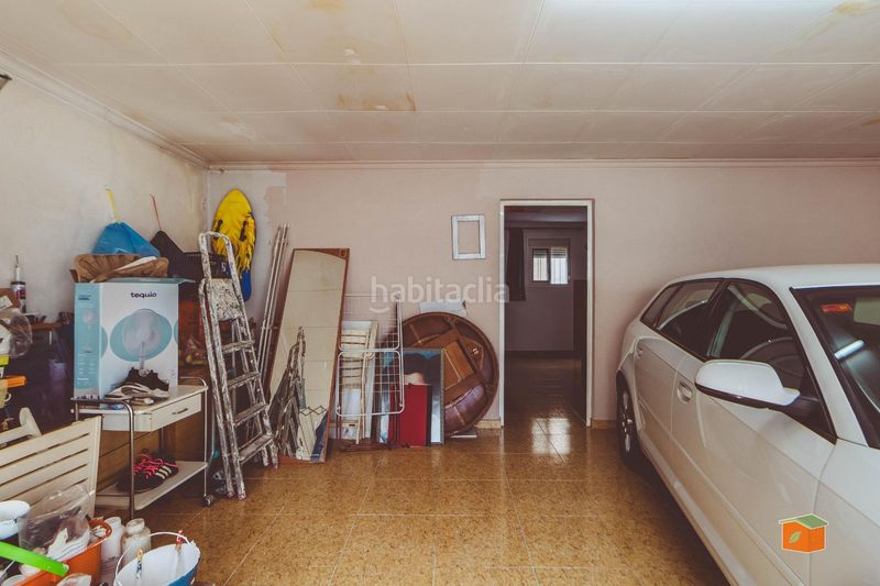 Foto 0bed10cf-f790-48ed-b6f1-7822a3c248e2. Casa amb aparcament a Santa Bàrbara