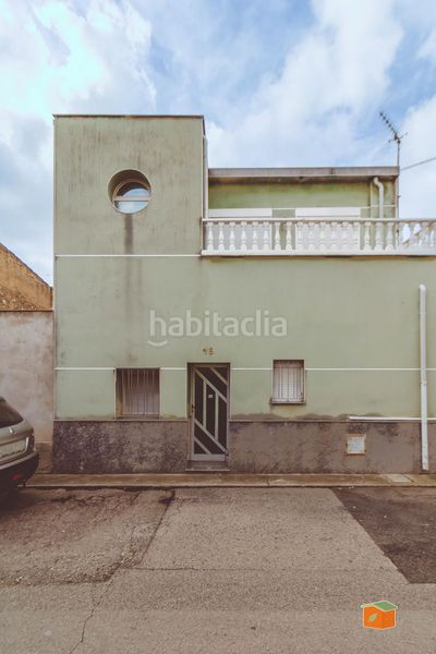 Foto 8c287b70-556d-4c3e-8d96-b124b381a483. Casa amb aparcament a Santa Bàrbara