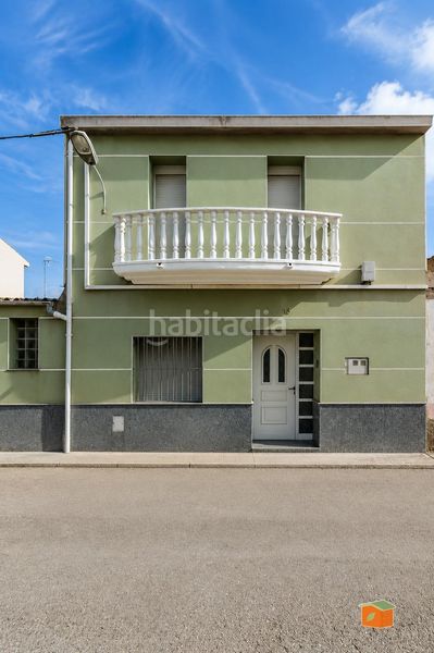 Foto a9988d5f-c191-46fa-8b47-900580c75c06. Casa amb aparcament a Santa Bàrbara