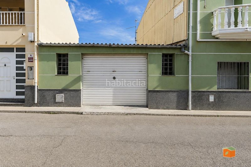 Foto c9a7d771-f9a4-4a5d-ad73-9a5e7c252fe1. Casa amb aparcament a Santa Bàrbara