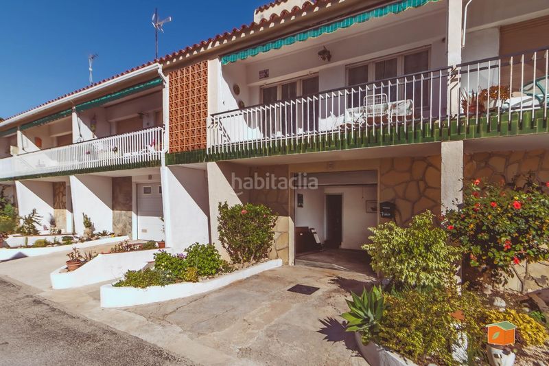 Foto 0af41d05-7cdb-4935-b5af-b1cb0b05dae6. Casa adossada amb aparcament piscina a Alcanar